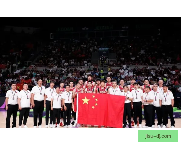 中国男篮力挽狂澜 获得出线主动权